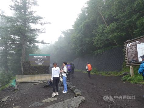 亂象叢生|富士山悲鳴2／富士山疫後亂象叢生 垃圾遍地、輕率登。